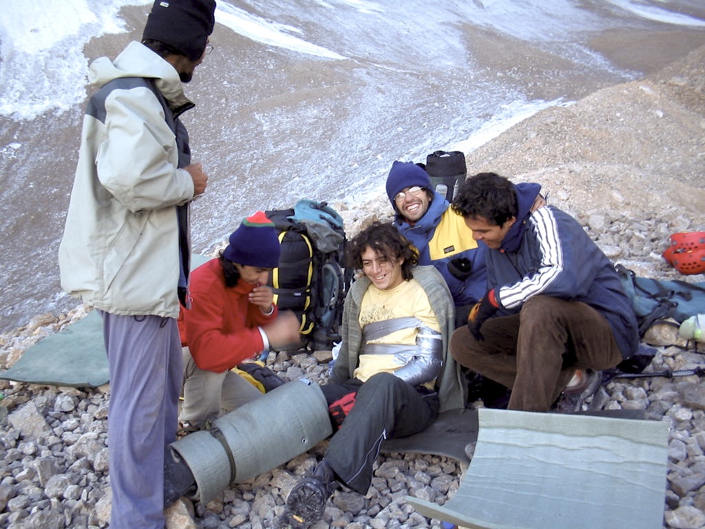 Matla yapılan ilkyardım(kesilen mata dikkat), Buzul Eğitimi,2004